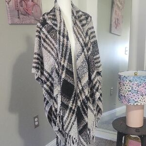 Plaid Black and White Women's Sweater
